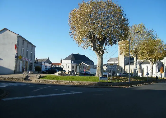 La Chapelle Tatil Evi *