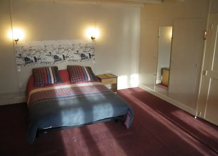 La Chapelle * La Chapelle-Saint-Laurent